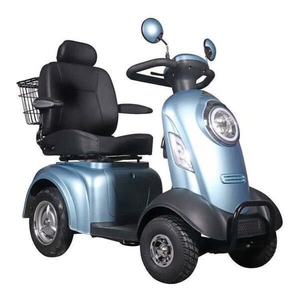 De Move Mini-on is een blauwe, vierwielige scootmobiel met een groot, gevoerd zadel, stuur met spiegels, een koplamp aan de voorkant en een klein mandje achterop.